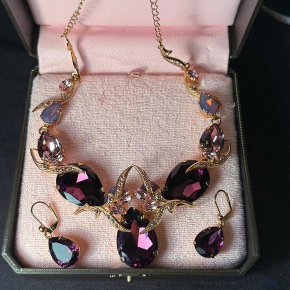 Luxurious Amethyst and Gold Necklace Set - Picture 2 of 16